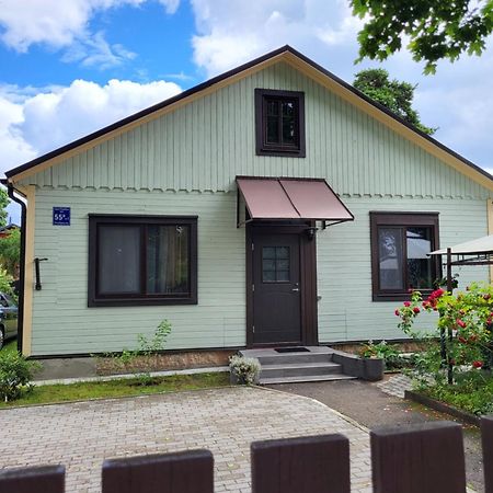 Guest House Sunny Jūrkalne Kültér fotó